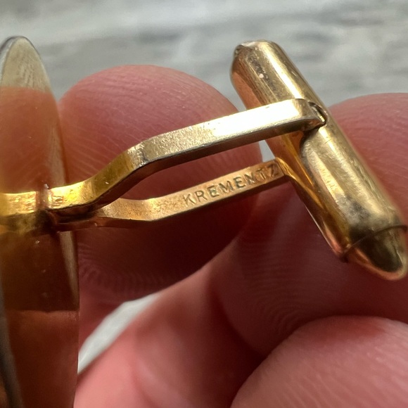 Vintage Krementz Gold & Jade Oval Cufflinks - Picture 4 of 4